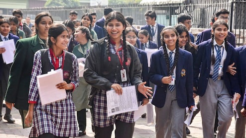 CBSE Class 12 Psychology Exam 2026: कैसा रहा साइकोलॉजी एग्जाम, स्टूडेंट्स ने बताया आसान, टीचर्स ने दिया ऐसा रिएक्शन