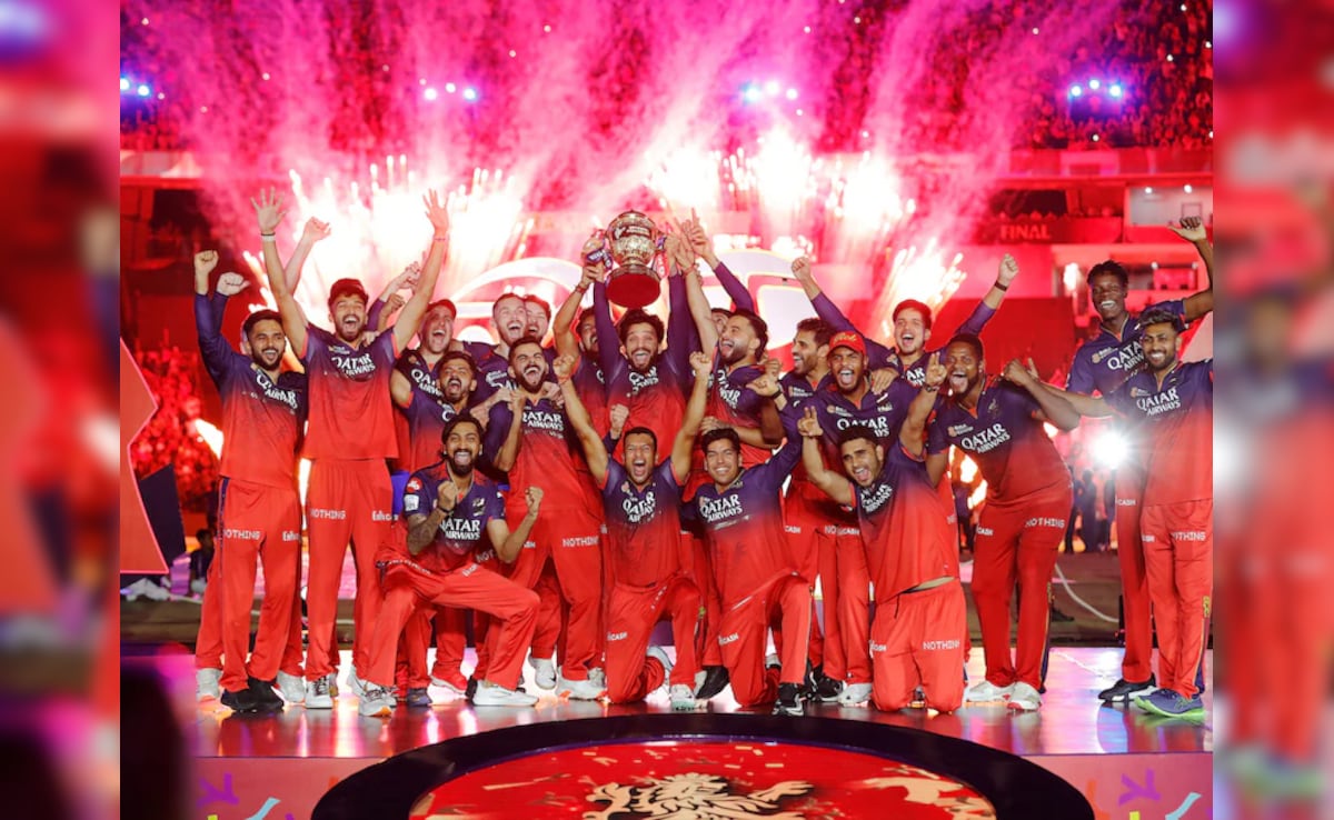 IPL 2026 में RCB की बढ़ सकती है मुश्किलें, इस धाकड़ तेज गेंदबाज के खेलने पर सस्पेंस
