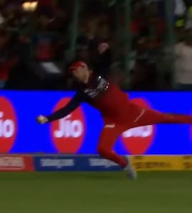 Watch: Phil Salts Wonder Catch Denies Ishan Kishan Century In First Match As IPL Captain