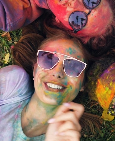Tips To Protect Your Skin From Holi Colours