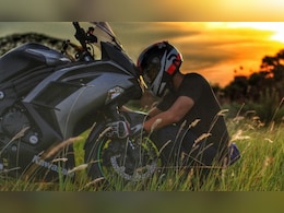 1500 के हेलमेट ने ले ली सीनियर की नौकरी, सिर्फ एक चीज के पीछे डूब गया करियर