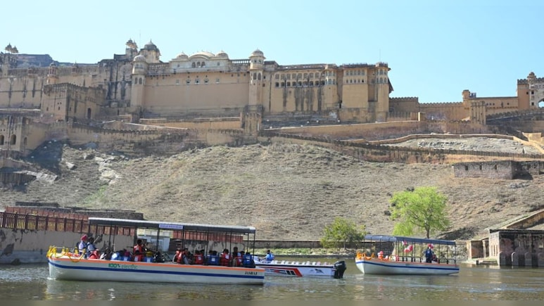 जयपुर आमेर किला के मावठा झील में खूब कर&zwj;िए बोट&zwj;िंग, प्री-वेड&zwj;िंग शूट की भी म&zwj;िलेगी सुव&zwj;िधा&nbsp;