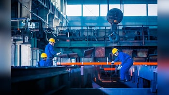 Unemployment Rate At 4.9% In February; Worker Population Ratio Stable