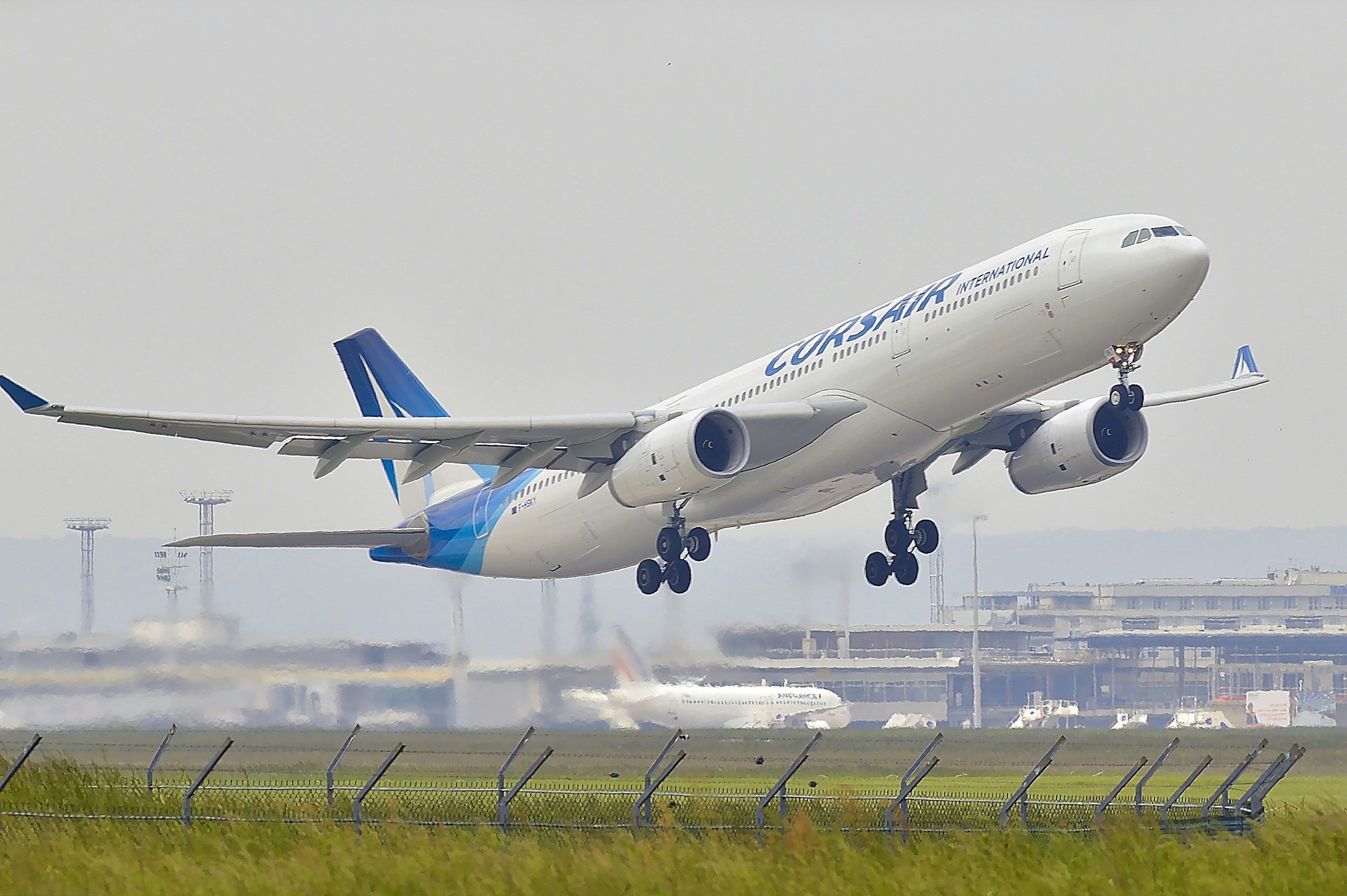 Why Most Aviation Incidents Happen During Take-Off And Landing