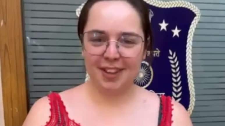 दिल्ली से जयपुर आई विदेशी महिला ने टैक्सी वाले को 3 की जगह दे दिये 30 हजार, पुलिस ने ड्राइवर को खोज निकाला