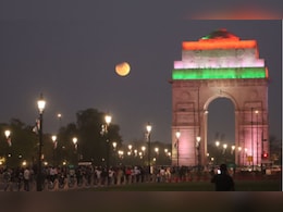 आज रात एक घंटे अंधेरे में डूबा रहेगा इंडिया गेट, जानिए किस मकसद से लिया गया यह फैसला