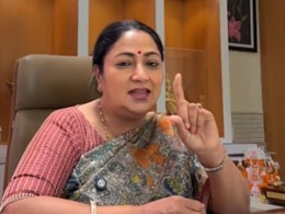 दिल्&zwj;ली की बसों में पिंक कोर्ड को लेकर सीएम रेखा गुप्&zwj;ता ने बताया सच, अफवाहों पर दिया ये जवाब