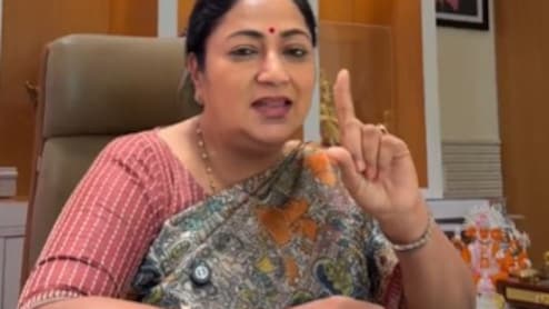 दिल्&zwj;ली की बसों में पिंक कोर्ड को लेकर सीएम रेखा गुप्&zwj;ता ने बताया सच, अफवाहों पर दिया ये जवाब