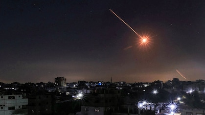 अमेरिका-ईरान की जंग में अब हिजबुल्लाह भी कूदा, सीजफायर तोड़ इजरायल पर रात भर दागे मिसाइल-ड्रोन