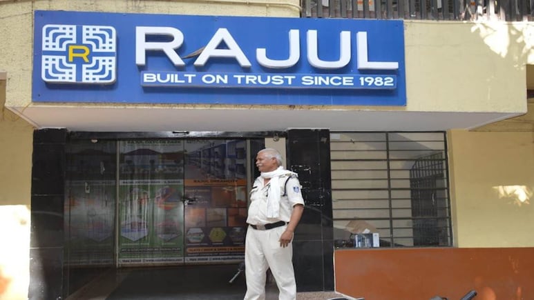 विदेशों में निवेश का खुलासा: राजुल बिल्डर्स पर ईडी की छापेमारी, 31 लाख रुपये बरामद