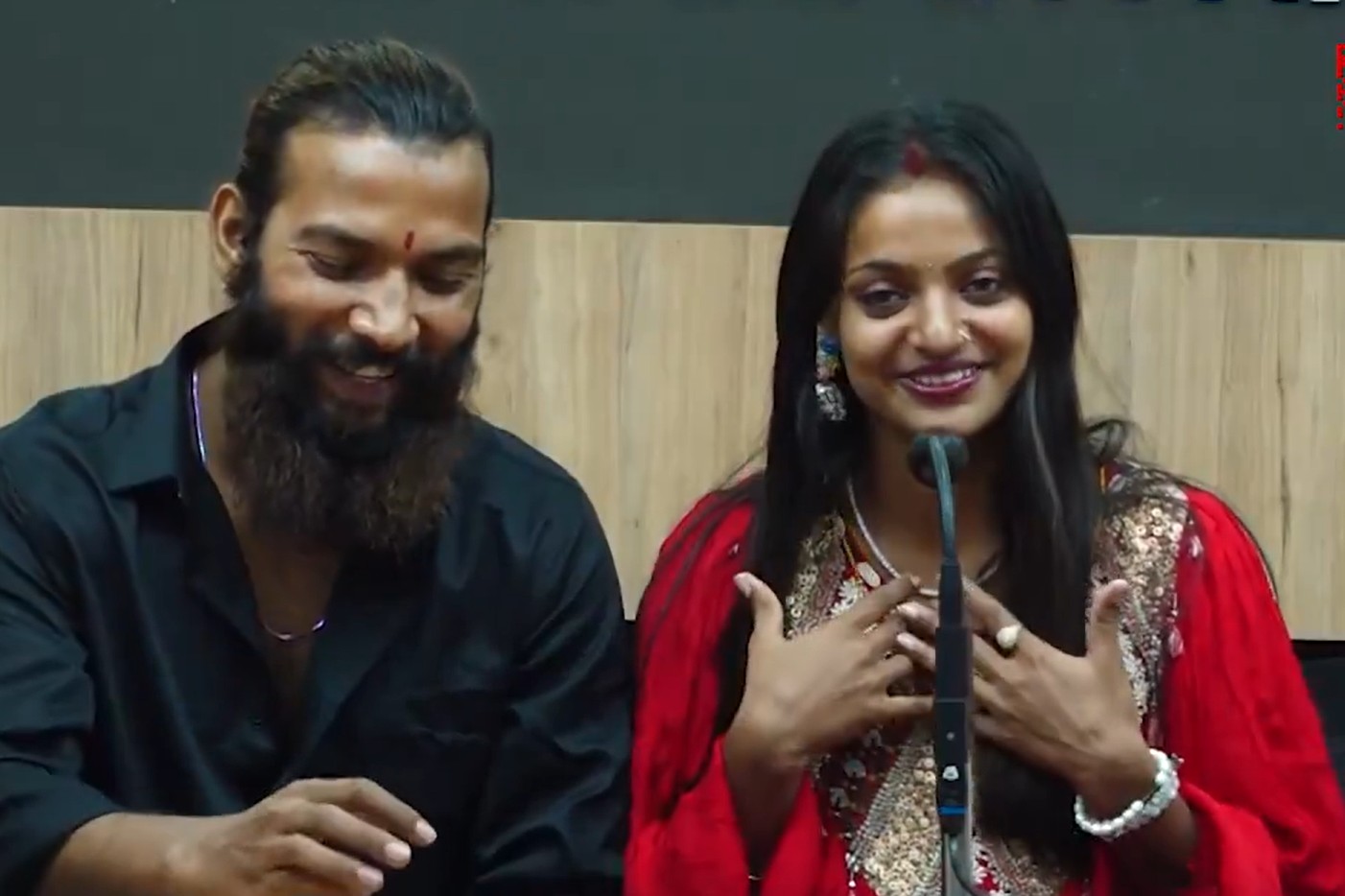 मोनालिसा शादी के बाद पहली बार आई सामने, बोलीं- मैंने हिंदू रीति-रिवाज से शादी की है, ये लव जिहाद नहीं