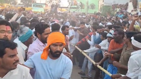 Colours? No. Punches? Yes. Telangana's 450-Year-Old Fist-Fight Holi Tradition