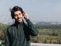 Just 24 Minutes Of Music Can Calm Your Mind, Study Says