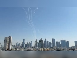 Rocket Trails Streak Tel Aviv Sky As Iron Dome Intercepts Iranian Missiles