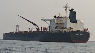 एक लाख टन से ज्&zwj;यादा क्रूड ऑयल लेकर लेकर भारत पहुंचा रूसी जहाज एक्&zwj;वा टाइटन