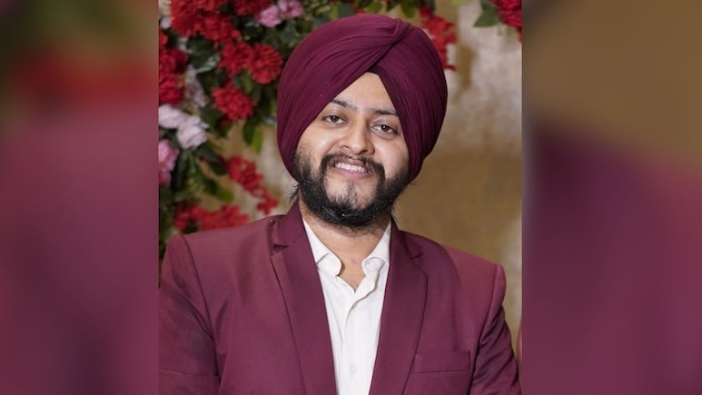 कनाडा में बेटे की हत्या से बेसुध उज्जैन का परिवार, अंतिम संस्कार के लिए शव का इंतजार; अभी लगेंगे कई और दिन