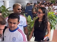 VIDEO: कोच सर ये मेरी गर्लफ्रेंड.. और गौतम गंभीर ने हार्दिक पंड्या की दोस्त को किया साइड हग