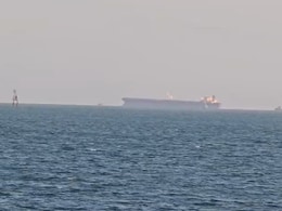 भारत के लिए गुड न्&zwj;यूज, हजारों टन LPG गैस भरा जहाज 'जग वसंत' पहुंचा गुजरात