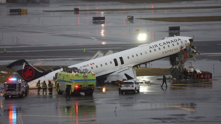 "Do Something": Pilots Flagged Miscommunications At LaGuardia Before Crash