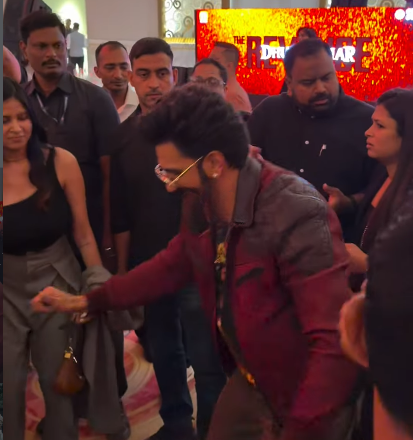 Video: Ranveer Singh Dances To The Tune Of Viral Rehman Dakait Entry Song