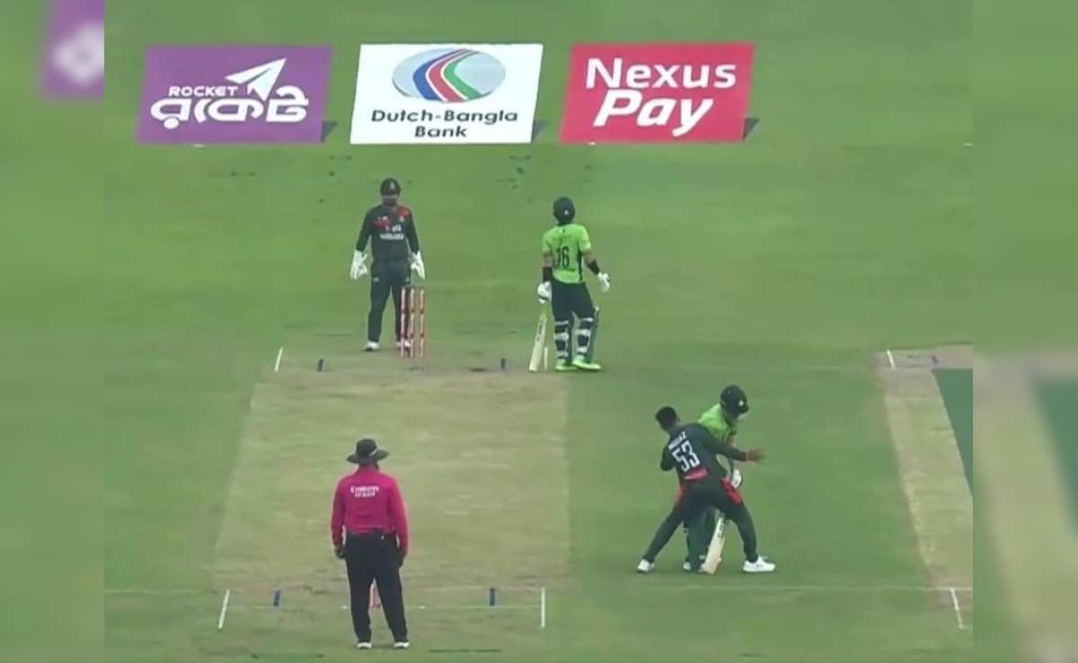 मिराज तुम्हें शर्म आनी चाहिए, विचित्र रन आउट पर आग बबूला हुए पाक फैंस, दोस्ती छोड़ देने लगे बद्दुआ