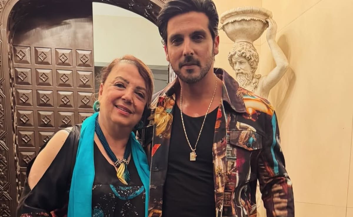 मुस्लिम पति, पारसी परिवार से थीं जरीन खान, बेटे जायद खान ने मां के निधन के 5 महीने बाद बताया क्यों हिंदू रीति रिवाज से हुआ अंतिम संस्कार 