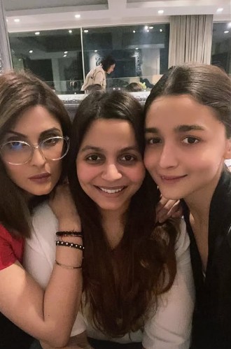 Riddhima Kapoor Sahni's Birthday Post For Sister-In-Law "Aaloo" Alia Bhatt Is Too Good To Miss