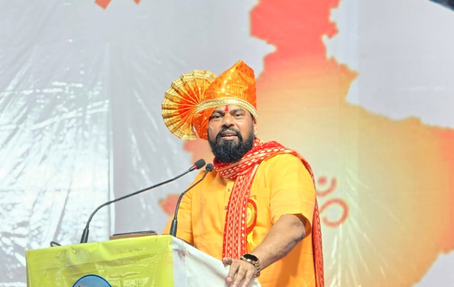 औरंगजेब की कब्र की जगह टॉयलेट बने...  तेलंगाना विधायक टी राजा के बिगड़े बोल