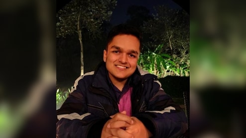 UPSC 2025 में भोपाल के ईशान भटनागर टॉप 5 में;&nbsp;IRS से अब IAS, जानिए टॉपर की सक्सेस स्टोरी