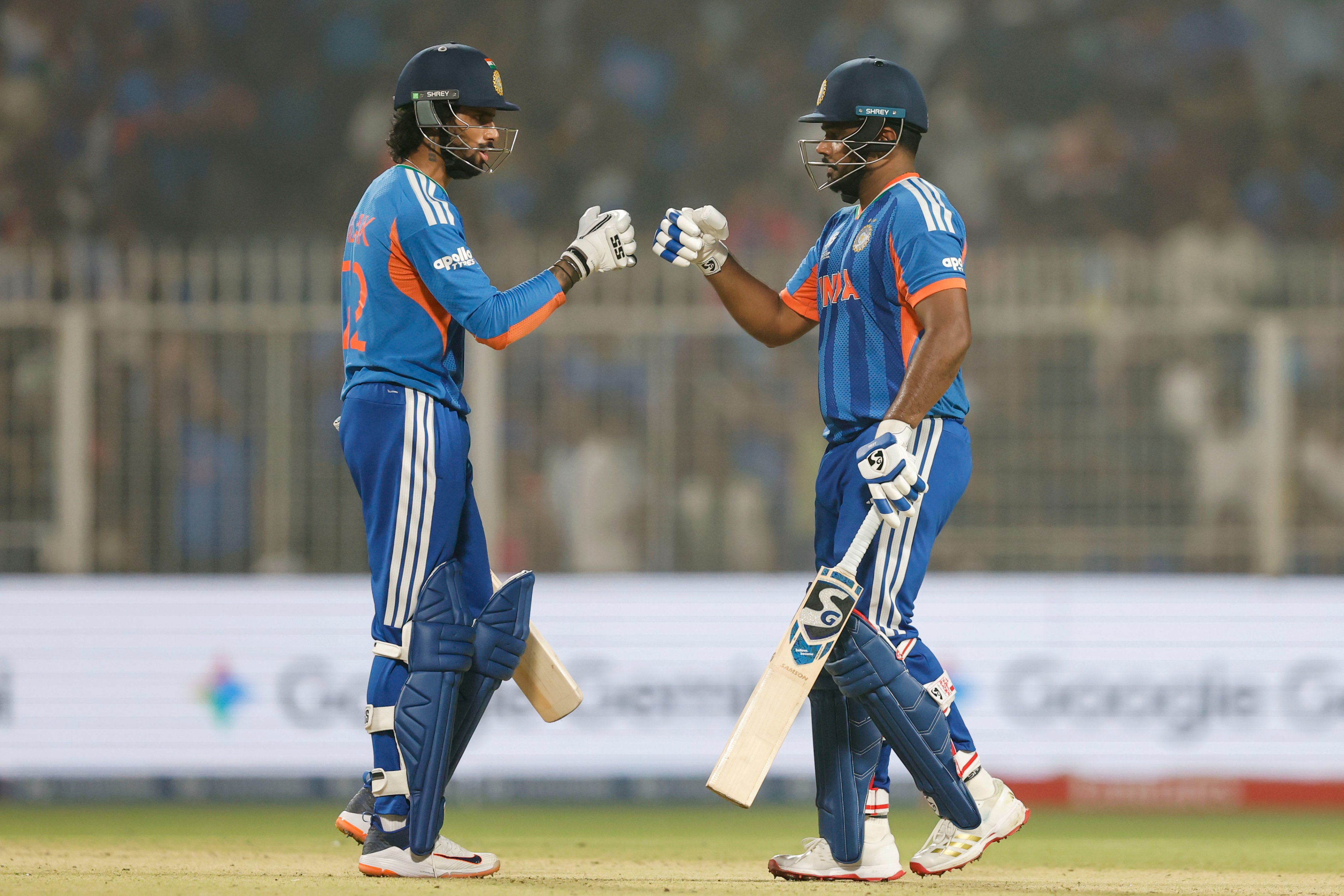 भारत-इंग्लैंड मैच में हुई बारिश, तो जानें नियमों के मुताबिक किसे मिलेगा फाइनल का टिकट