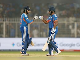 'यारों बस दुआ करो', भारत-इंग्लैंड मैच में हुई बारिश, तो जानें नियमों के मुताबिक किसे मिलेगा फाइनल का टिकट