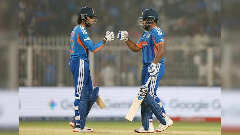 'यारों बस दुआ करो', भारत-इंग्लैंड मैच में हुई बारिश, तो जानें नियमों के मुताबिक किसे मिलेगा फाइनल का टिकट