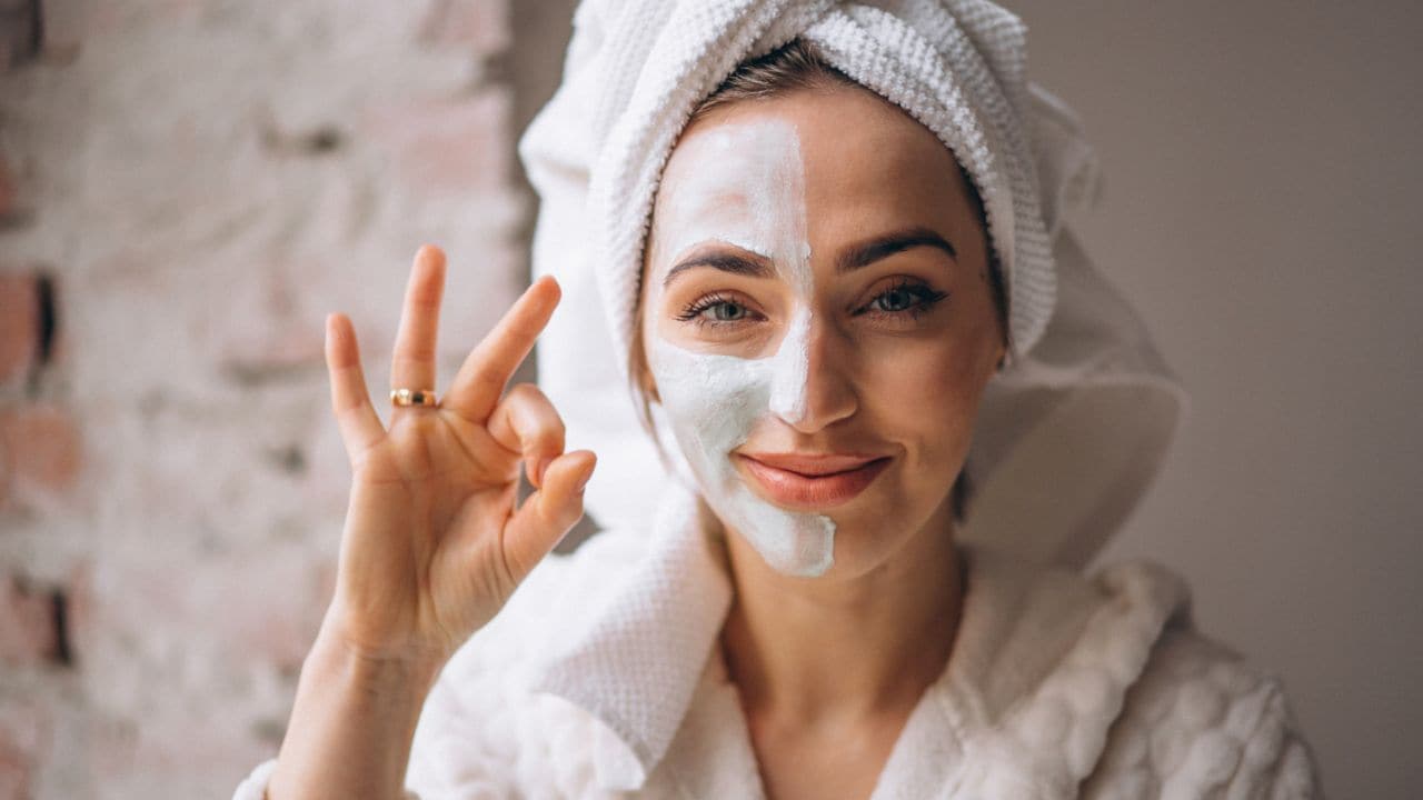 अब न स्किन होगी डल, न होठों में आएगी दरारें, आज ही मंगवाएं Avon के ये Beauty Product