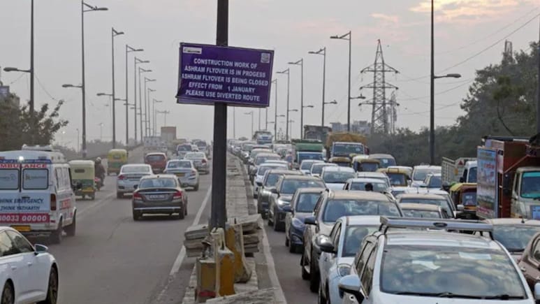 Pune News : 2 दिवस पुण्यातील वाहतूक मार्गात बदल, जिल्हाधिकाऱ्यांचे आदेश, जाणून घ्या पर्यायी मार्ग