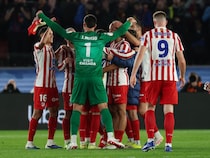 Atletico Madrid Hammered But Hold Off Barcelona To Reach Copa Del Rey Final