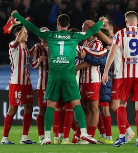 Atletico Madrid Hammered But Hold Off Barcelona To Reach Copa Del Rey Final