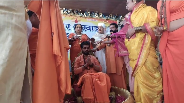 सिंहस्थ को लेकर इंटरनेशनल किन्नर अखाड़ा की बैठक, 11 किन्नर संतों का किया पट्टाभिषेक