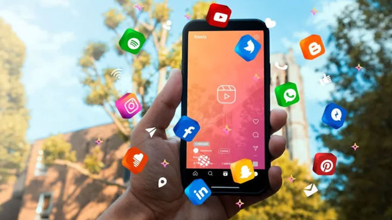 Karnataka To Ban Social Media For Children Below 16