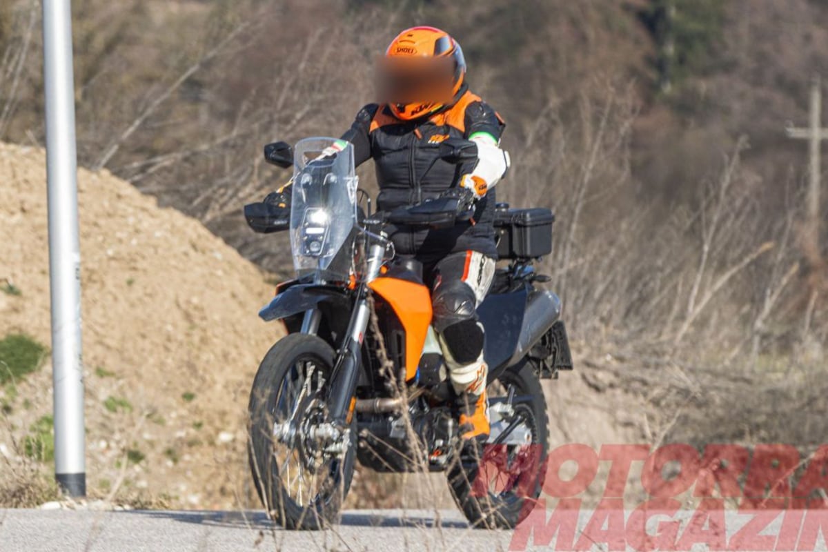 KTM 690 Rally
