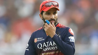 RCBvsSRH: डिफेंडिंग चैंपियन पर आफत, हेजलवुड-यश दयाल-नुवान तुषारा OUT- कौन पूरे करेगा 20 ओवर?