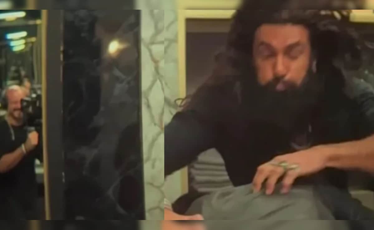 Viral: Internet Spots Cameraman In Aditya Dhar's Dhurandhar 2 Scene, Calls It 'Peak Detailing Gone Wrong'