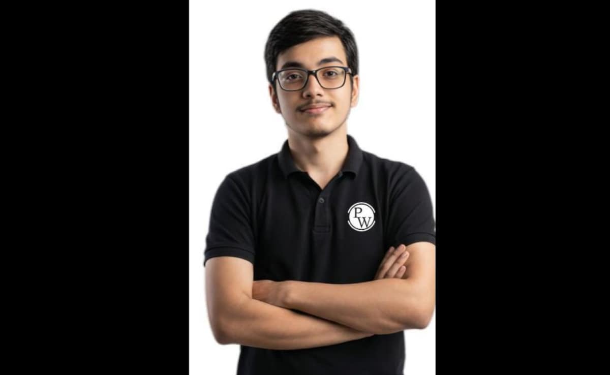 CA परीक्षा में छा गया UP का ये लड़का, आंखों की सर्जरी के बावजूद हासिल की 35वीं रैंक