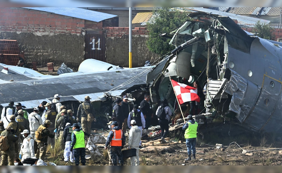 65 करोड़ की नकदी लेकर जा रहा आर्मी का जहाज क्रैश, नोट लूटकर भागे लोग... अब पुलिस मार रही रेड