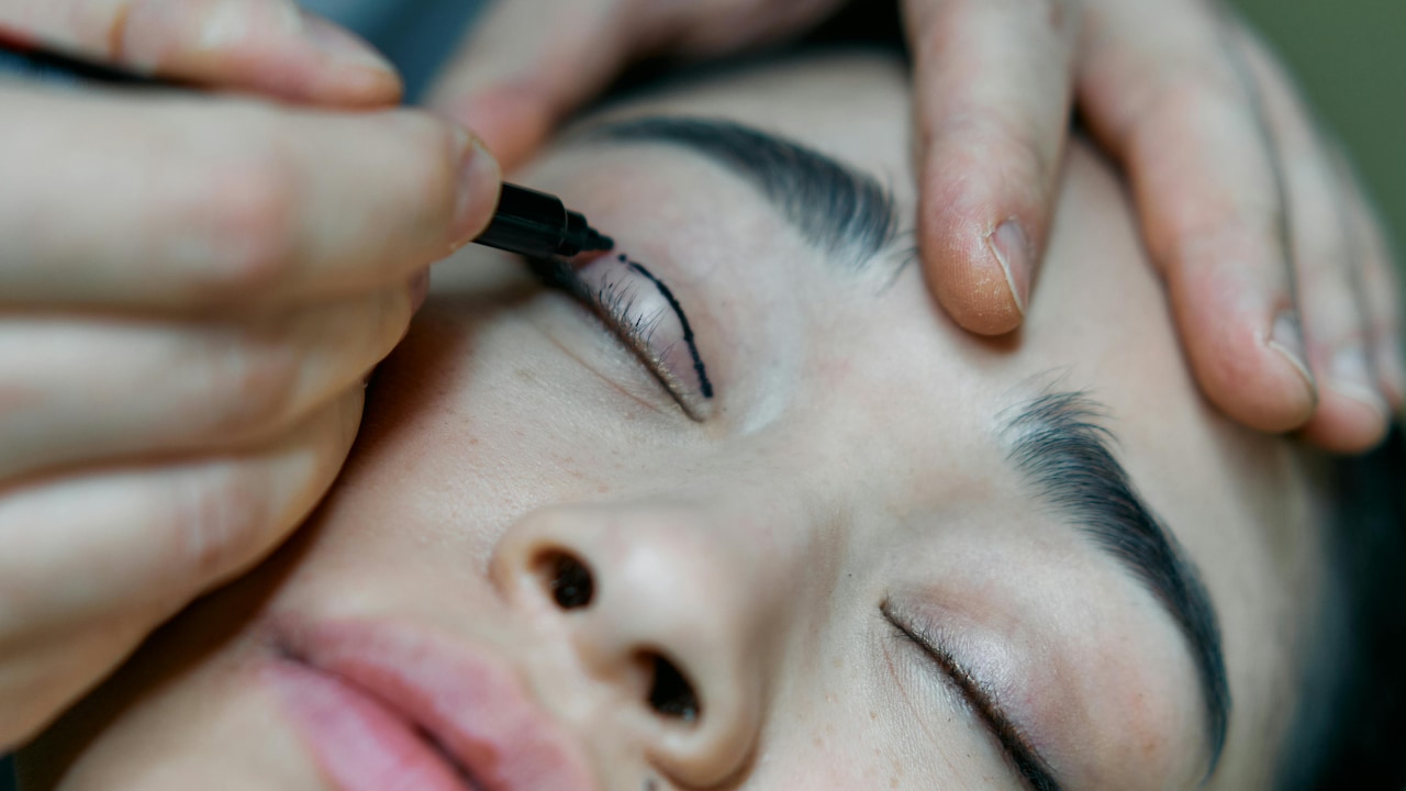 Get dramatic eye looks for Navratri 2026 with these waterproof pen eyeliners Get dramatic eye looks for Navratri 2026 with these waterproof pen eyeliners