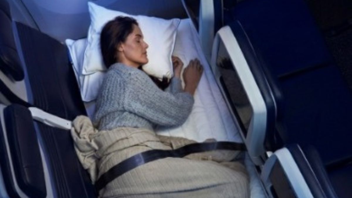 Economy Seats That Turn Into Bed On A Flight? United Airlines Is Making It Real Next Year