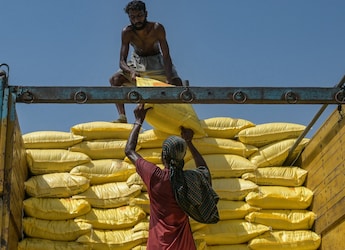 After Oil, Gas, Iran's Hormuz Chokehold Raises Fertiliser Red Flag For India