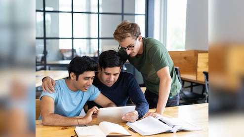 Study In India: विदेशी छात्रों की पहली पसंद बना भारत, Higher Education के लिए हो रहे रिकॉर्ड एडमिशन