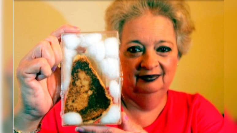 मजाक नहीं हकीकत है! महिला ने बेचा 23 लाख का ग्रिल्ड चीज, सैंडविच पर दिखा था 'भगवान' का अक्स