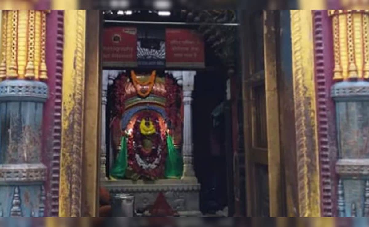Chaitra Navratri 2026: शिवनगरी काशी का शक्तिपीठ, जहां गिरे थे माता सती के ‘कर्णफूल’, गर्भगृह में हैं चल-अचल दो प्रतिमाएं