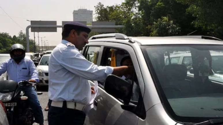 Traffic Challan Pay Process: घर बैठे ट्रैफिक चालान भरना हुआ आसान, यहां जानिए स्टेप-बाय-स्टेप प्रोसेस